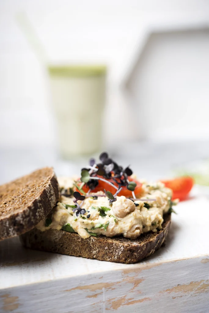 Homemade pimento cheese spread with crackers