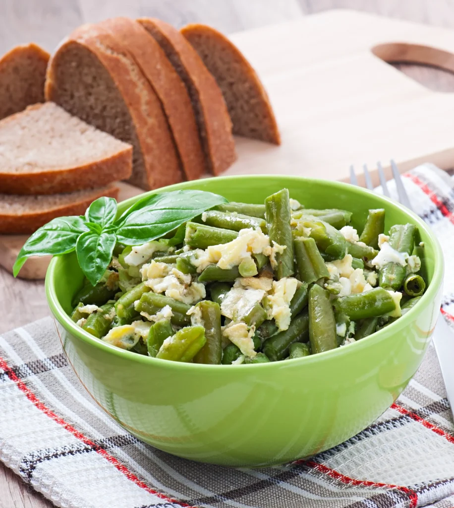 Quick and easy frozen green bean recipes served in a bowl, perfect for weeknight dinners