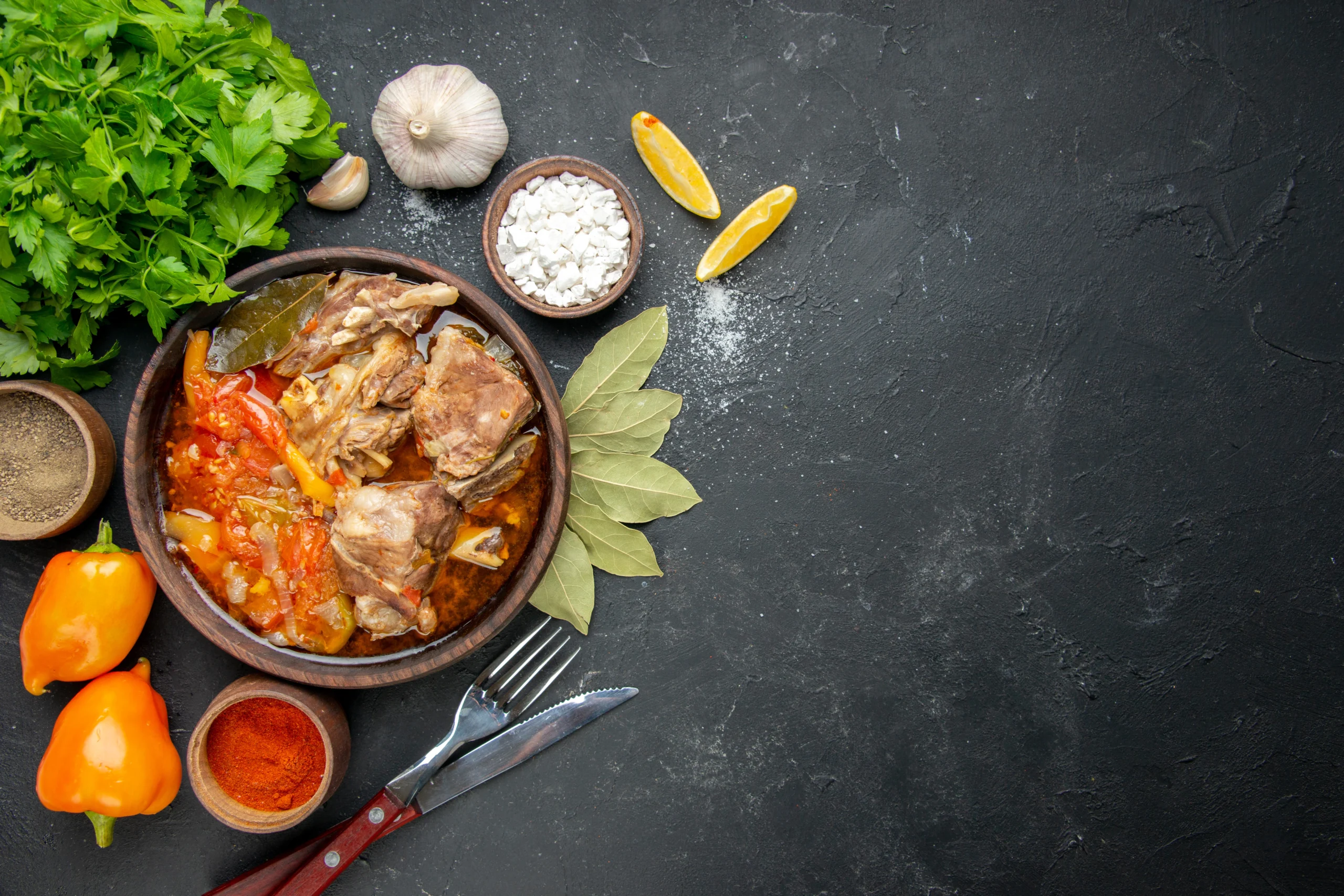 Low-carb keto slow cooker recipe with healthy vegetables and tender meat in a crockpot.